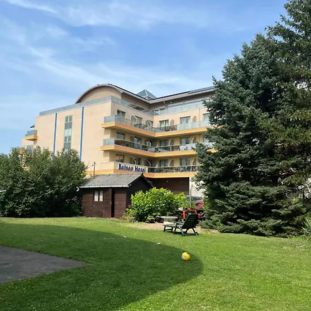 ホームステイ Nosztalgia Mezőkövesd